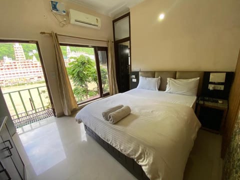 Kunwar Residency Hotel in Rishikesh