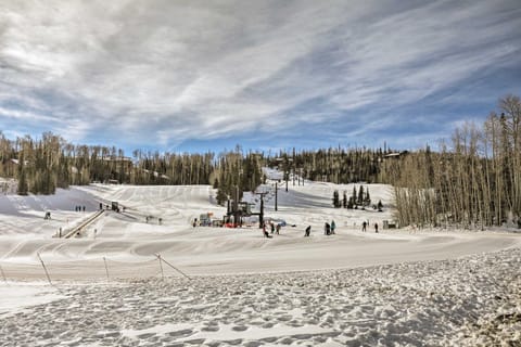 Ski-Out Brian Head Condo - Top of Navajo Lift Condominio in Brian Head