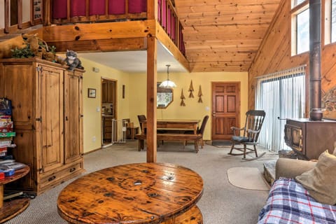 Truckee Outdoorsy Retreat Less Than 2 Mi to Donner Lake! House in Truckee