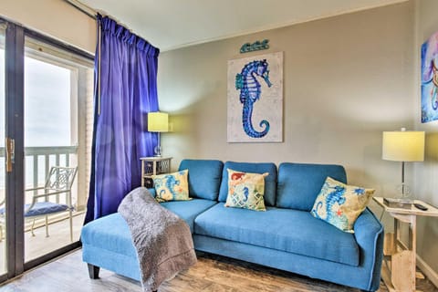 Waterfront Corpus Christi Escape with Pool Access! Condo in Corpus Christi