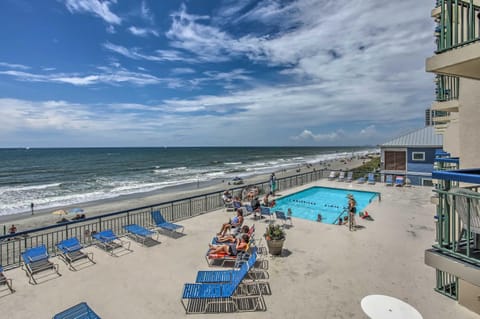 North Myrtle Beach Oceanfront Condo with Pool! Apartment in North Myrtle Beach