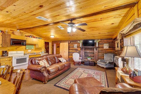 Arkansas Log Cabin Rental Near Lake Greeson! Casa in Pike County