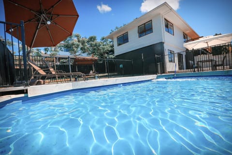 Swimming Pool Holiday Villa Vacation rental in Auckland