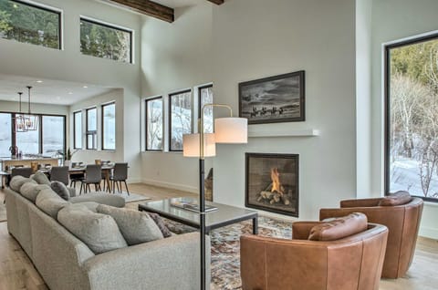 Mtn-View Home with Hot Tub, 9 Mi to Vail Resort House in Avon