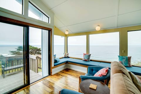 Rahus Ocean Refuge with Manchester Coast Views! House in Mendocino County