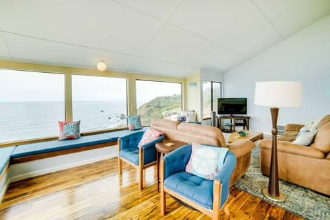 Rahus Ocean Refuge with Manchester Coast Views! Maison in Mendocino County