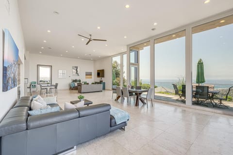 Luxe La Jolla Getaway with Pool and Coastline Views! Haus in La Jolla