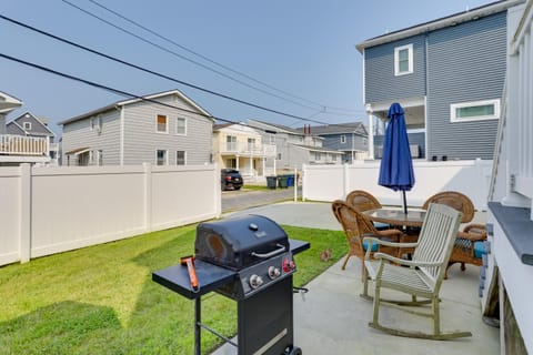Coastal Home with Outdoor Shower 4Mi to Atlantic City House in Brigantine