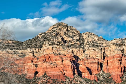 Sedona Home with Views and Patio Golf and Hiking Haven! Maison in Sedona