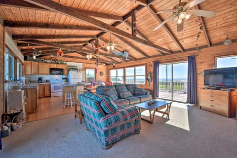 Oceanfront Sargent Beach Home with Dock! House in Brazoria County