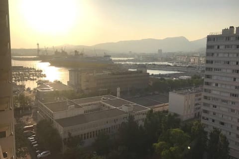 Bel appartement T3 Mourillon à 5 min des Plages - vue mer Copropriété in Toulon