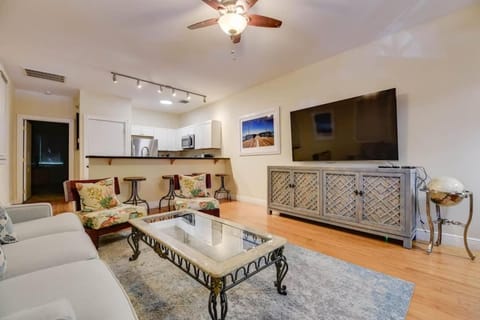 The Mesa House-Close to Duval! House in Key West