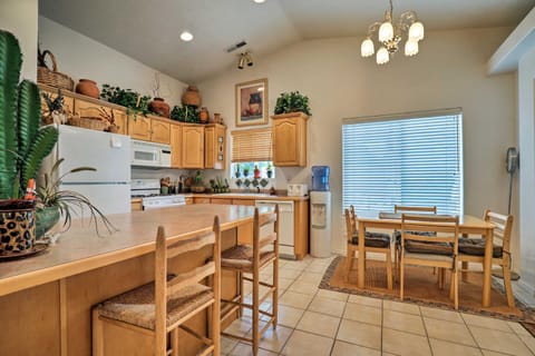 St George Townhome with Patio - Near Natl Parks House in St George