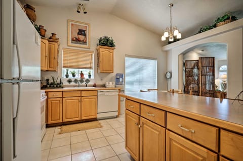 St George Townhome with Patio - Near Natl Parks Maison in St George