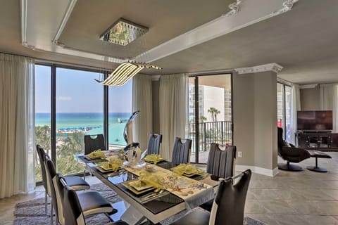 Panama City Beach Condo with Balcony and Ocean Views Apartamento in Edgewater Gulf Beach