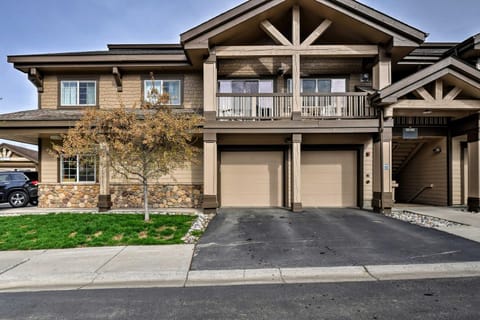 Condo with Mtn View, Less Than 1 Mi to Steamboat Resort! Copropriété in Steamboat Springs