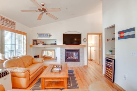 Condo with Mtn View Less Than 1 Mi to Steamboat Resort! Apartment in Steamboat Springs