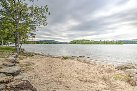 Newfound Lake Studio BBQ, Fire Pit and Beach Access House in Newfound Lake