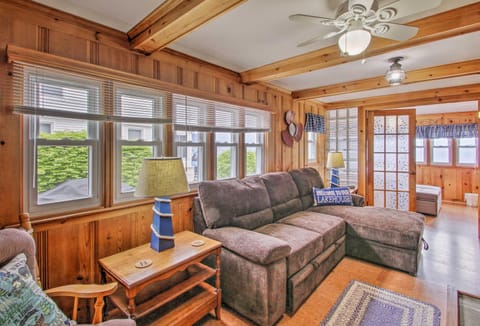 Beachfront Sebago Cottage with Deck and Grill! House in Sebago Lake