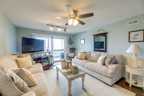 N Topsail Beach Oceanfront Condo with Pool! Apartment in North Topsail Beach