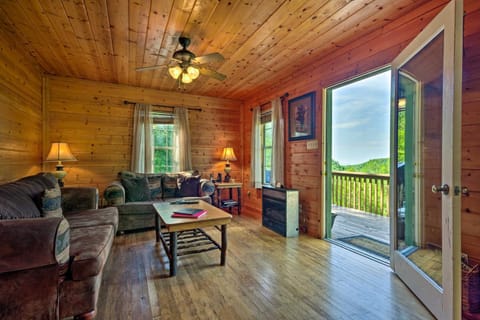Secluded Lenoir Cabin 15 Mins to Blowing Rock Casa in Caldwell