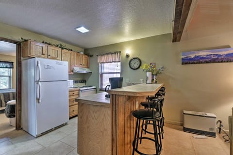 Condo with Grill Access Close to Angel Fire Resort Condo in Angel Fire
