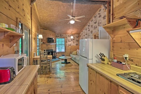 Pisgah Forest The Oak Cabin with Deck by Creek House in Buncombe County