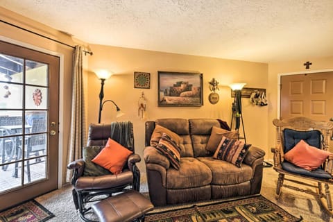 Mtn-View Angel Fire Condo Less Than 1 Mile to Resort! Appartamento in Angel Fire