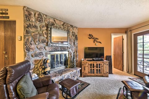 Mtn-View Angel Fire Condo Less Than 1 Mile to Resort! Condo in Angel Fire