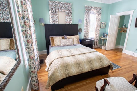 Carriage Way Centennial House - Adult Only- Saint Augustine Bed and Breakfast in Saint Augustine