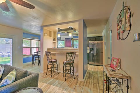 San Antonio Oasis with Hot Tub, Pool and Outdoor Bar! House in San Antonio
