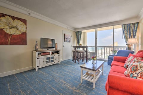 Daytona Beachfront Condo with Ocean View Apartment in Holly Hill