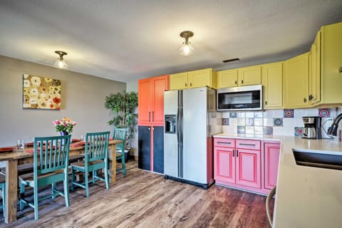 Bright, Renovated Apartment with Views of Pikes Peak Eigentumswohnung in Colorado Springs