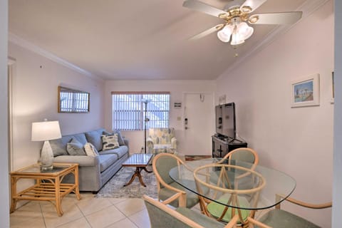 Naples Condo with Pool - Walk to Dining and Beach Condo in Naples