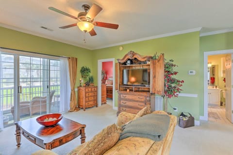 Myrtle Beach Condo with Community Pool Views! Copropriété in Carolina Forest