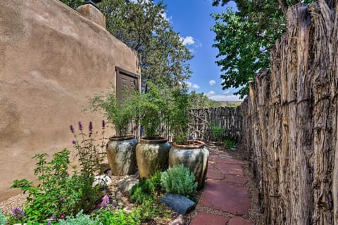 Modern Bungalow with Santa Fe Charm Less Than 2 Mi to Plaza Appartement in Santa Fe