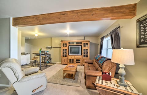 Walkout Apartment with Mtn View on Cortez Ranch Apartment in Colorado