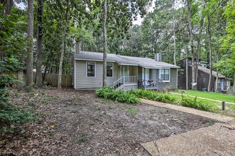 Charming Tallahassee Townhouse about 3 Mi to FSU! House in Tallahassee