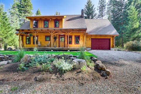 Cle Elum Mountain Cabin with Hot Tub and Trails! House in Kittitas County