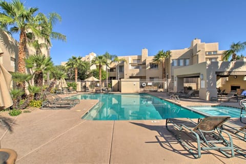 Chic Scottsdale Condo Private Patio and Shared Pool Condo in Scottsdale