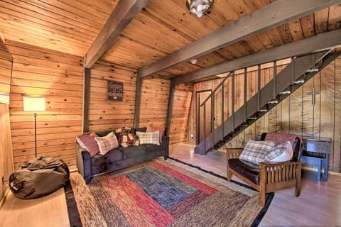 Log Cabin Retreat with Deck Near Big Bear Lake! House in Big Bear