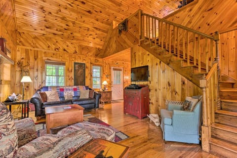 Secluded Cabin Between Boone and Blowing Rock! House in Watauga