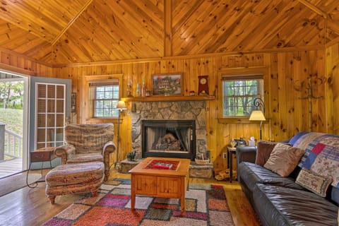 Secluded Cabin Between Boone and Blowing Rock! House in Watauga