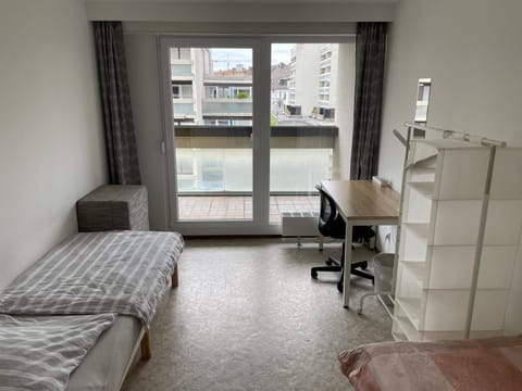 Nice, cosy and central apartment with big balcony Condo in Karlsruhe