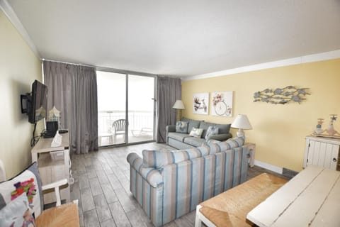 1402 Waters Edge Resort condo Apartment in Garden City