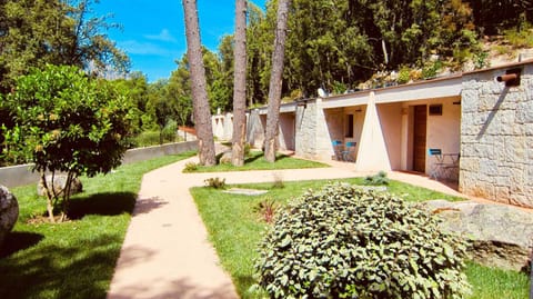 Facade/entrance, Garden, Balcony/Terrace