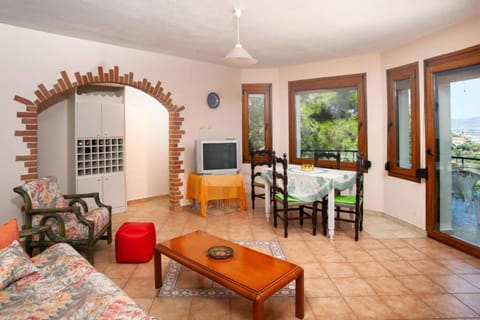 TV and multimedia, View (from property/room), Balcony/Terrace, Living room, Seating area, Dining area