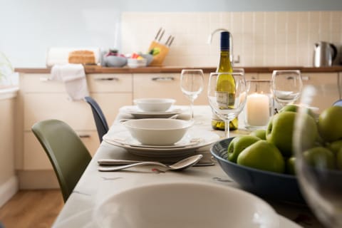 Dining area, kitchen