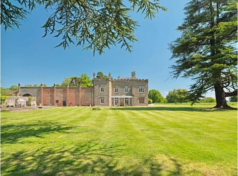 Newcourt Manor Country House in Wales