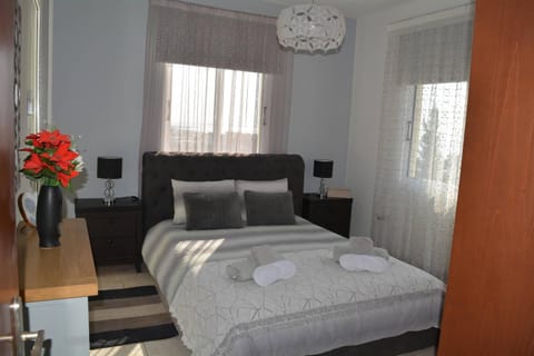 Eden Heights - Chlorakas Paphos - Sea View Luxury 2 Bed Apt By Yiota Copropriété in Paphos